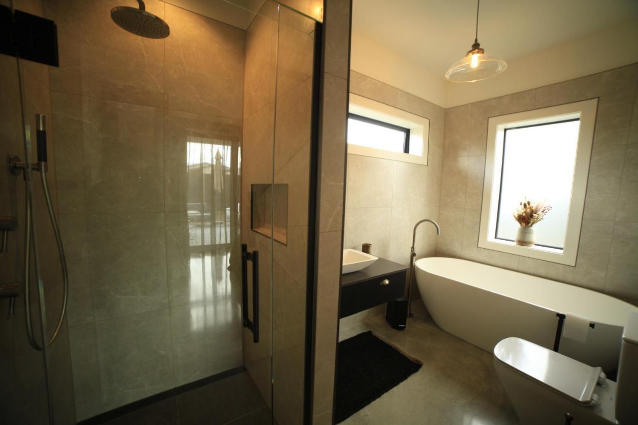 Black Stilt Retreat, Stunning Luxury Property Twizel Exterior foto